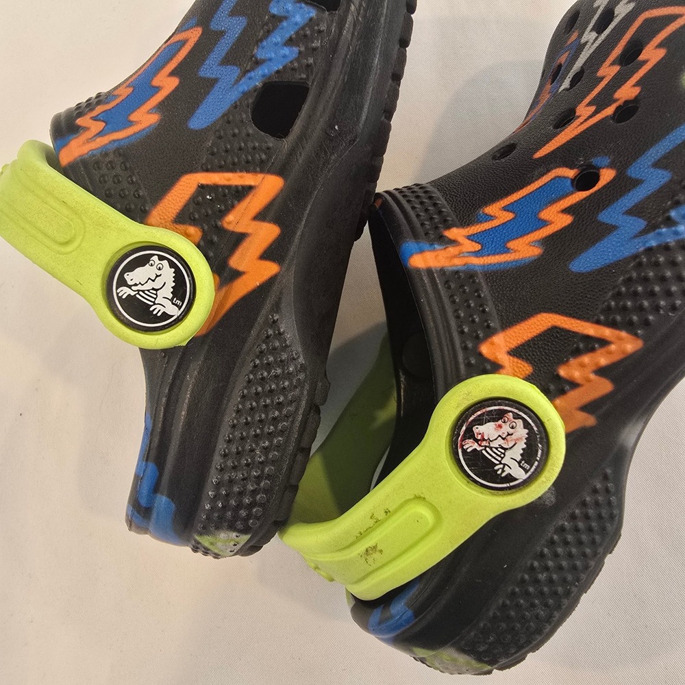 Crocs‎ Kids Classic Clog Lightning Bolt Black Lime Green Size C7 - Picture 10 of 15